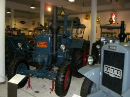 Fahrt Schachthof und Treckermuseum 83